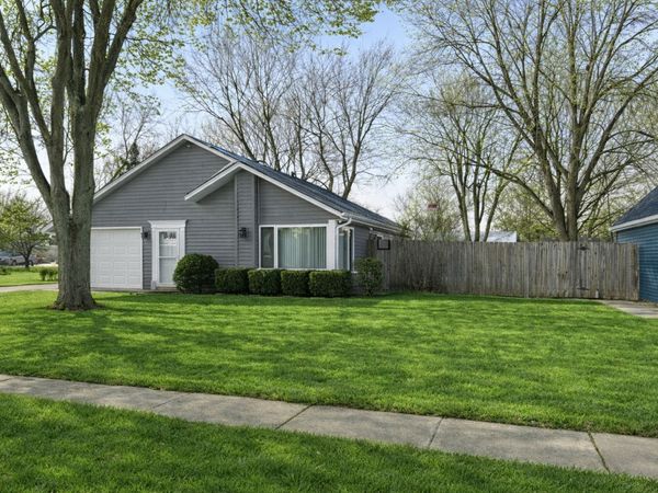 4 Ingleshire Road , Montgomery, IL 60538