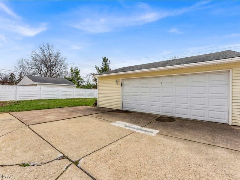 462 Waterbury Drive, Eastlake, OH 44095 Photo 15