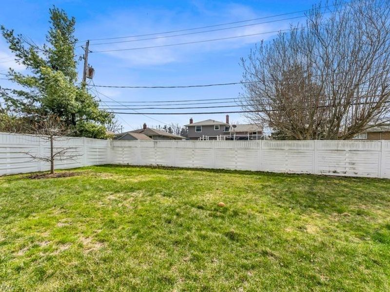 462 Waterbury Drive, Eastlake, OH 44095 Photo 25