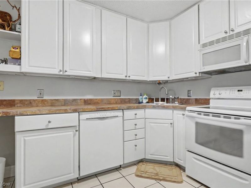 1429 Colony Drive, Streetsboro, OH 44241 Photo 5