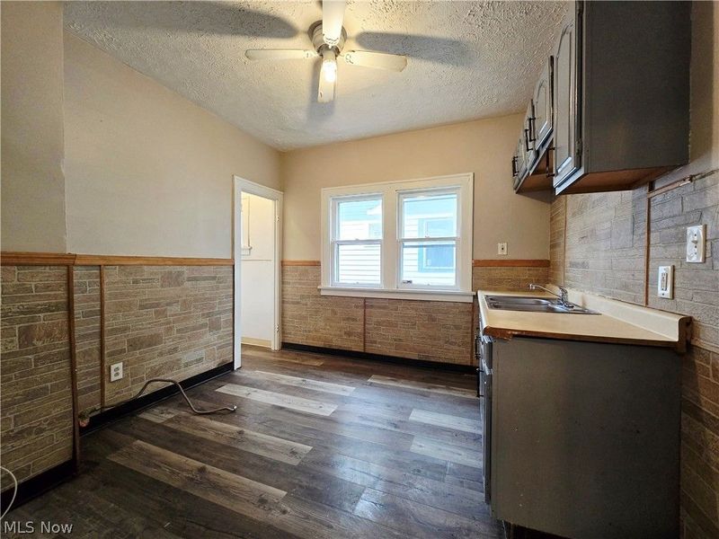 13826 Melzer Avenue , Cleveland, OH 44120 Photo 17