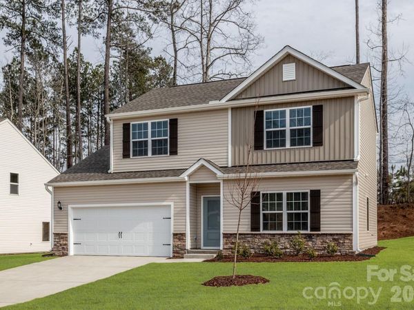 3417 Robindale Drive , Winston Salem, NC 27127