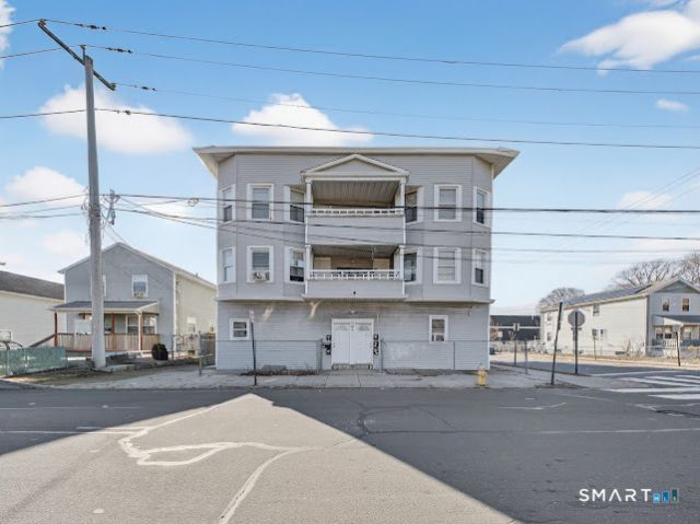 1389 Pembroke, Bridgeport, CT 06608 Main Photo