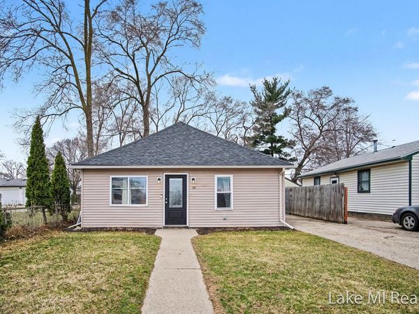 3809 Jefferson Avenue SE, Wyoming, MI 49548