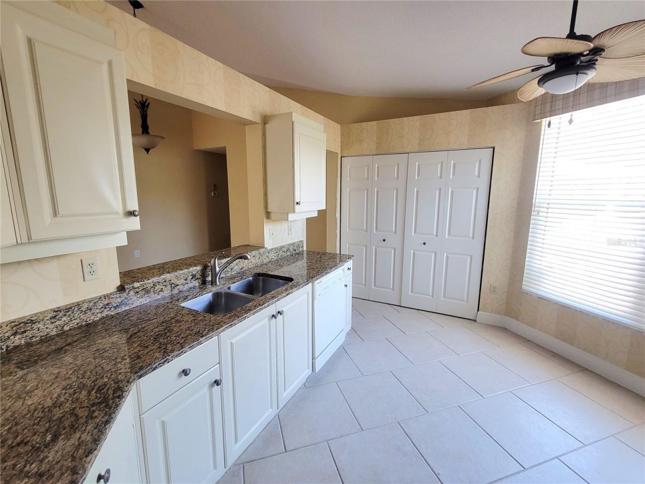 4220 Pinebrook Circle, Unit 14, Bradenton, FL 34209 Photo