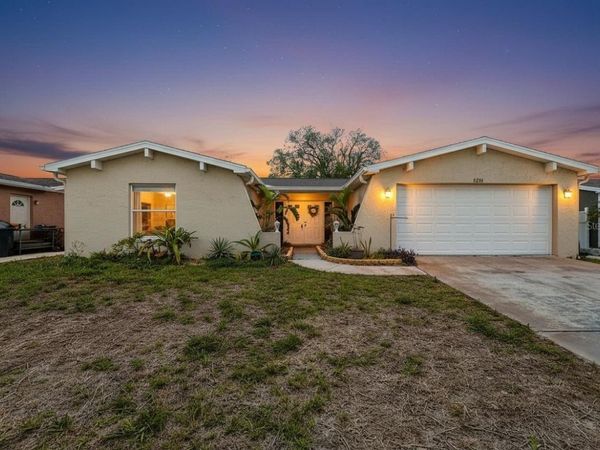 8206 DEDHAM DRIVE , PORT RICHEY, FL 34668