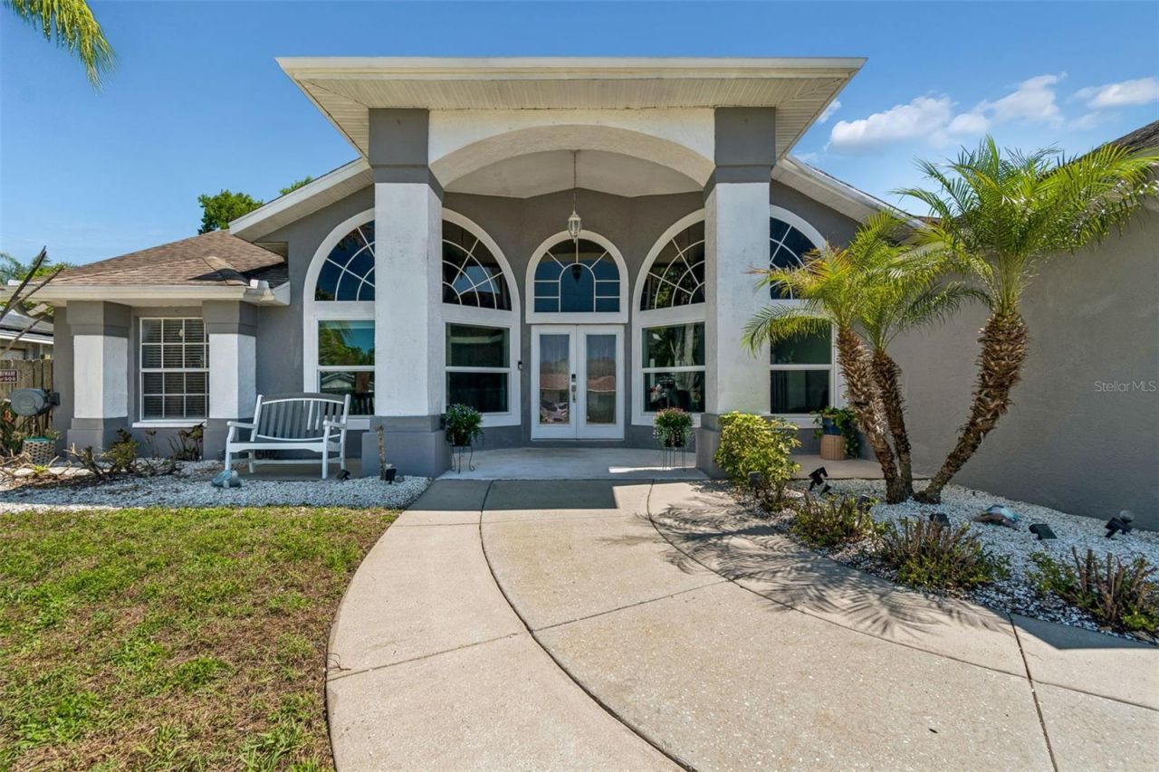 2900 Lake Saxon Drive, Land O Lakes, FL 34639 Photo