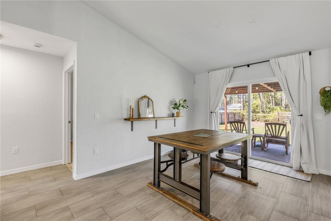 1740 East Parkway , Deland, FL 32724 Photo