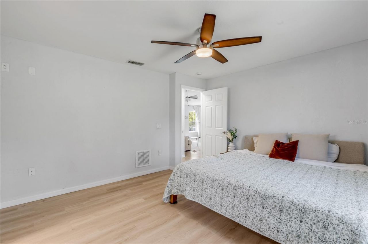 1740 East Parkway , Deland, FL 32724 Photo