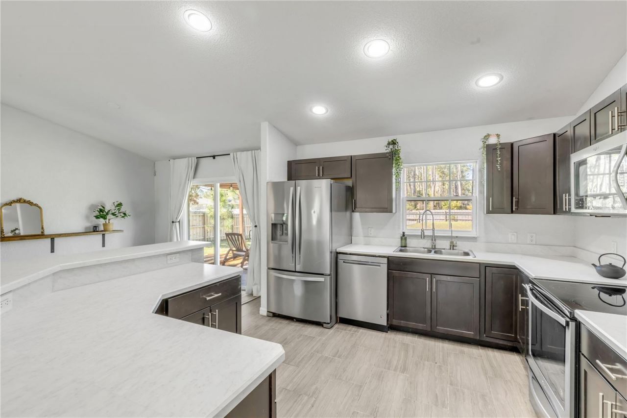 1740 East Parkway , Deland, FL 32724 Photo