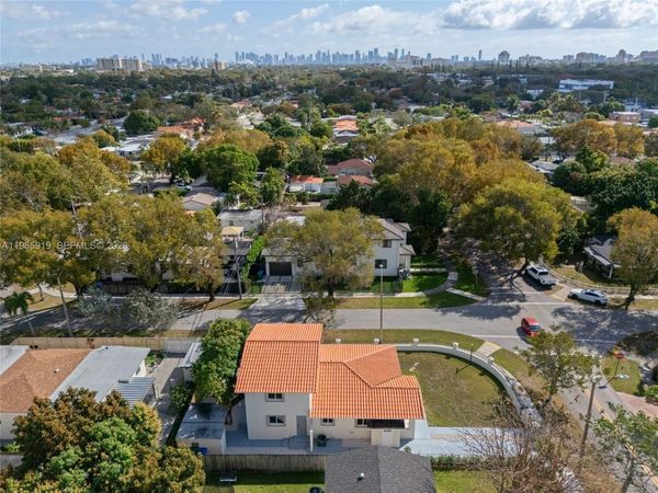 5251 SW 6th St , Miami, FL 33134