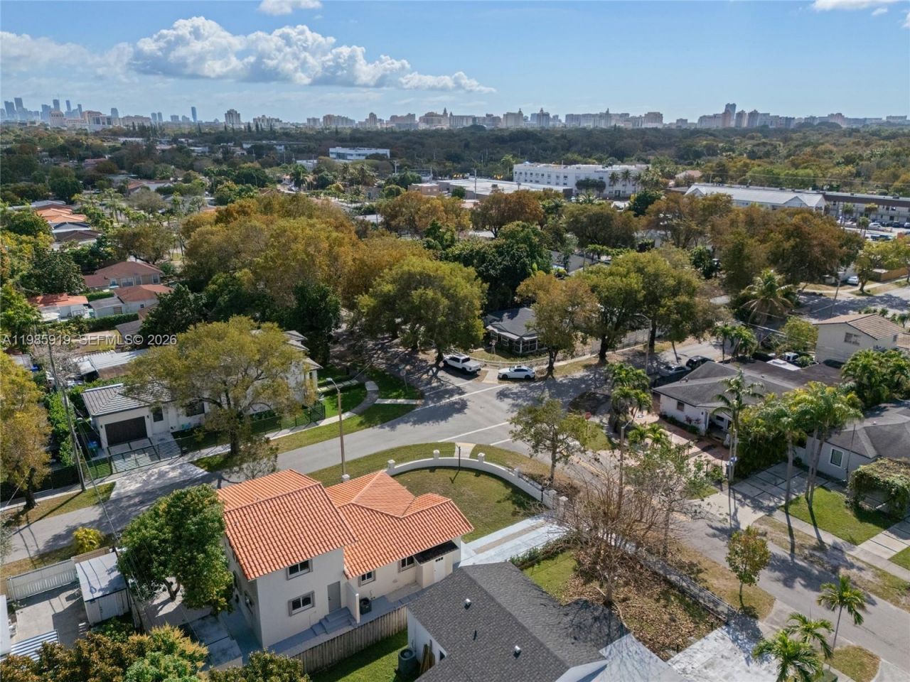 5251 SW 6th St , Miami, FL 33134 Photo