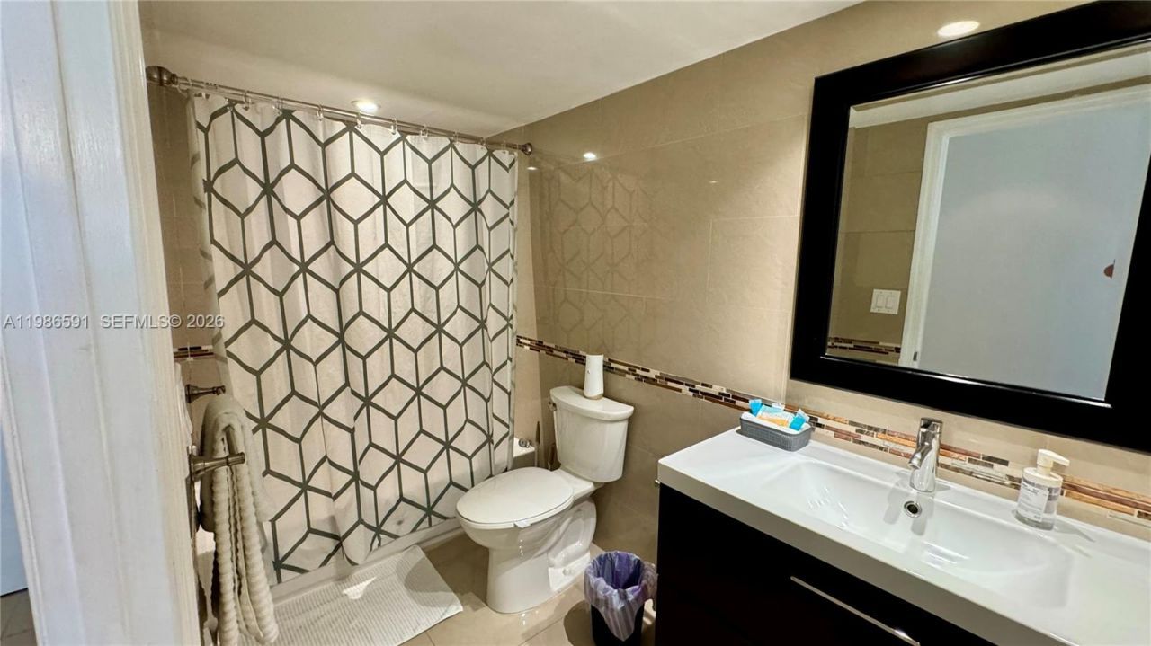 19370 Collins Ave , Unit 204, Sunny Isles Beach, FL 33160 Photo