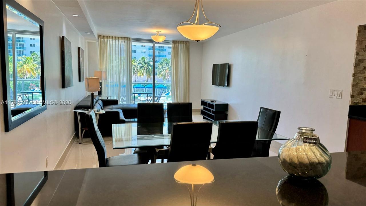 19370 Collins Ave , Unit 204, Sunny Isles Beach, FL 33160 Photo