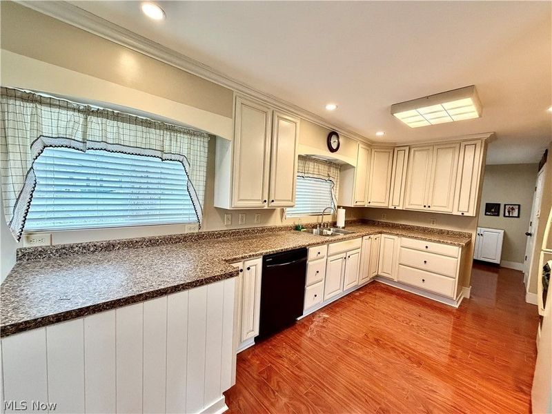 6739 Wilson Sharpsville Road, Fowler, OH 44418 Photo 6