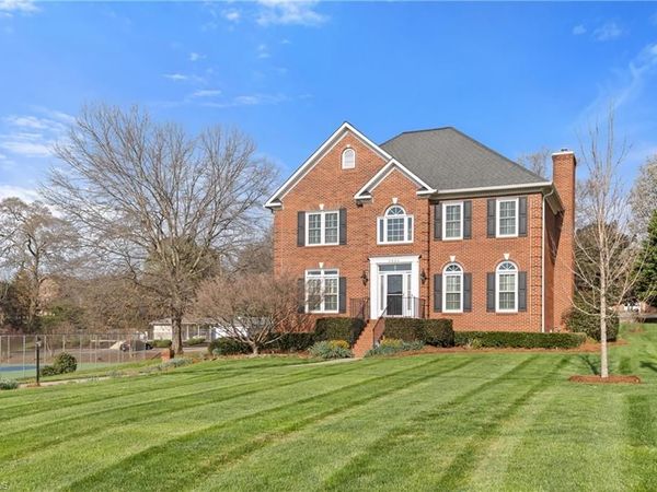 3326 Grandview Club Road, Pfafftown, NC 27040