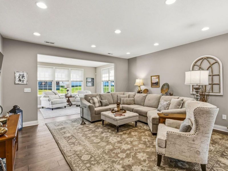 6276 Callaway Square W, New Albany, OH 43054 Photo 2