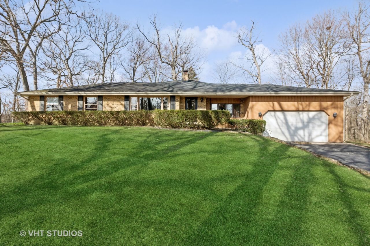 412 Warwick Road, Tower Lakes, IL 60010 Main Photo