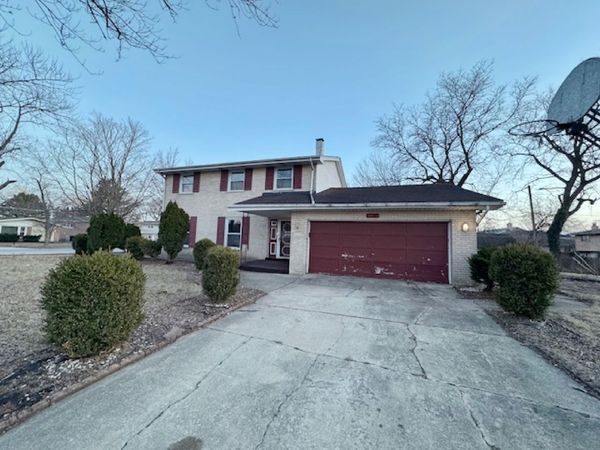 15900 Avalon Avenue , South Holland, IL 60473