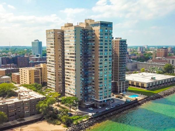 6301 N Sheridan Road, Unit 24E, Chicago, IL 60660