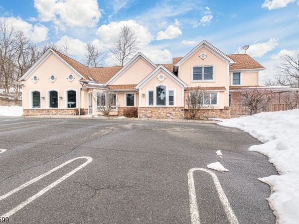 137 S Rutherford Ave, Franklin, NJ 07416