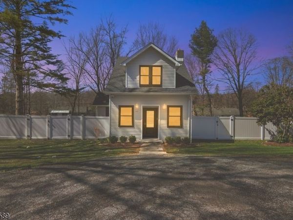 208 Annisquam Rd, Vernon, NJ 07422