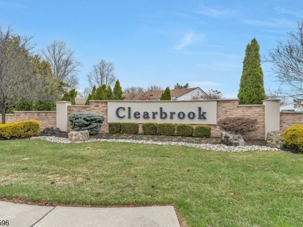 120 Ironwood Plz, Monroe, NJ 08831