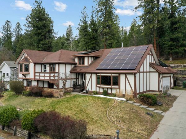 10048 N Seminole Dr, Spokane, WA 99208