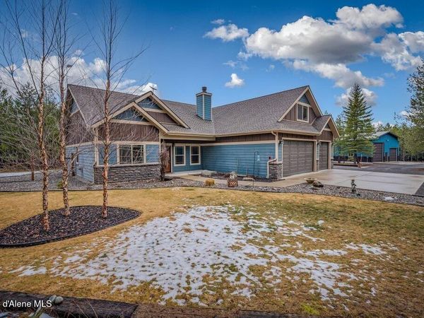 1009 Outback Loop , Spirit Lake, ID 83869