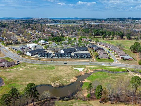 225 Country Club Parkway, Maumelle, AR 72113