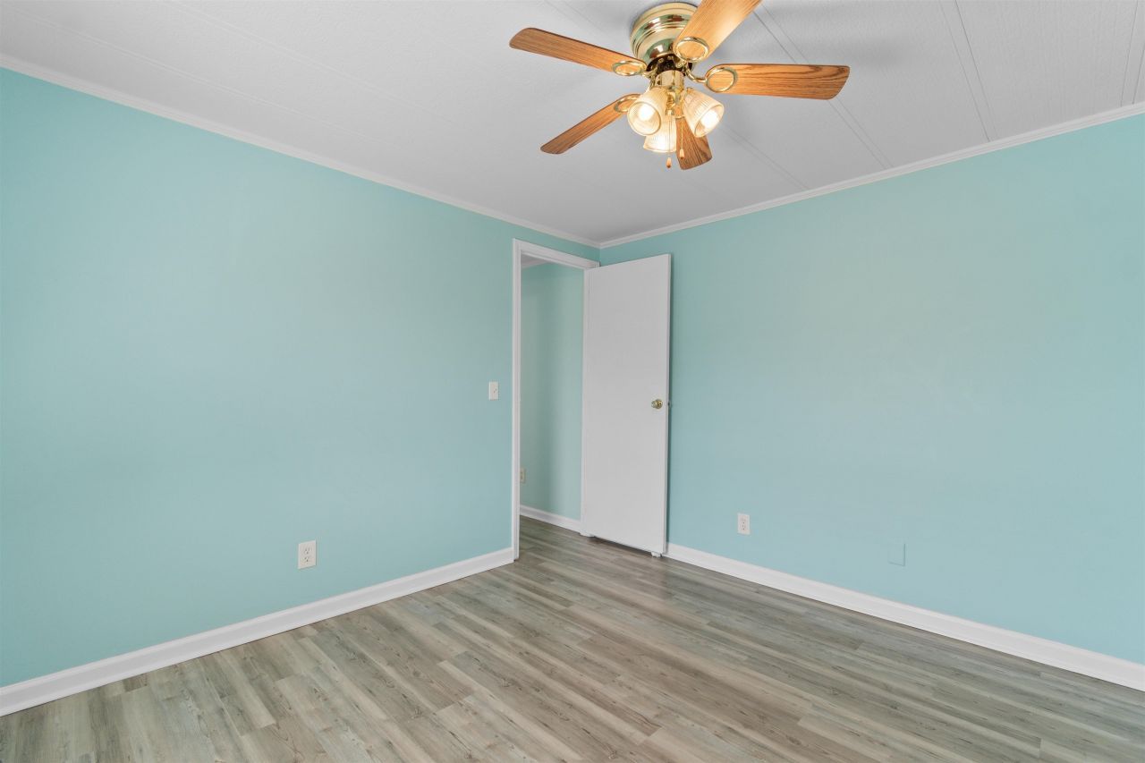 1974 Avocet Dr. Photo 22