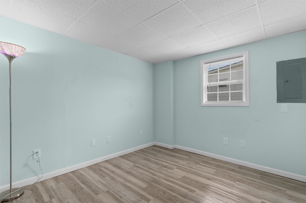 1974 Avocet Dr. Photo 32