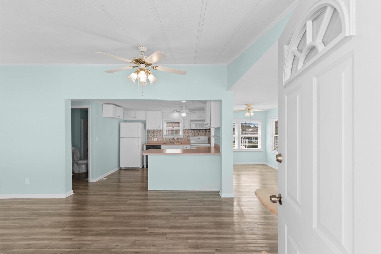 1974 Avocet Dr. Photo 5