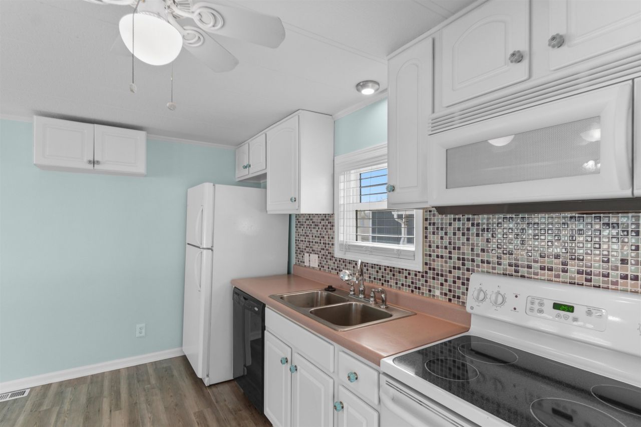 1974 Avocet Dr. Photo 6