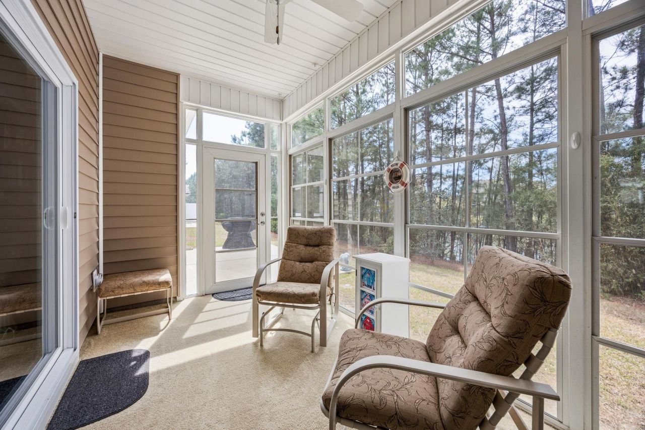 188 Machrie Loop Photo 37