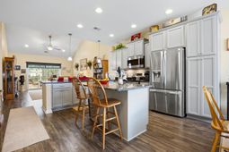 188 Machrie Loop photo 4