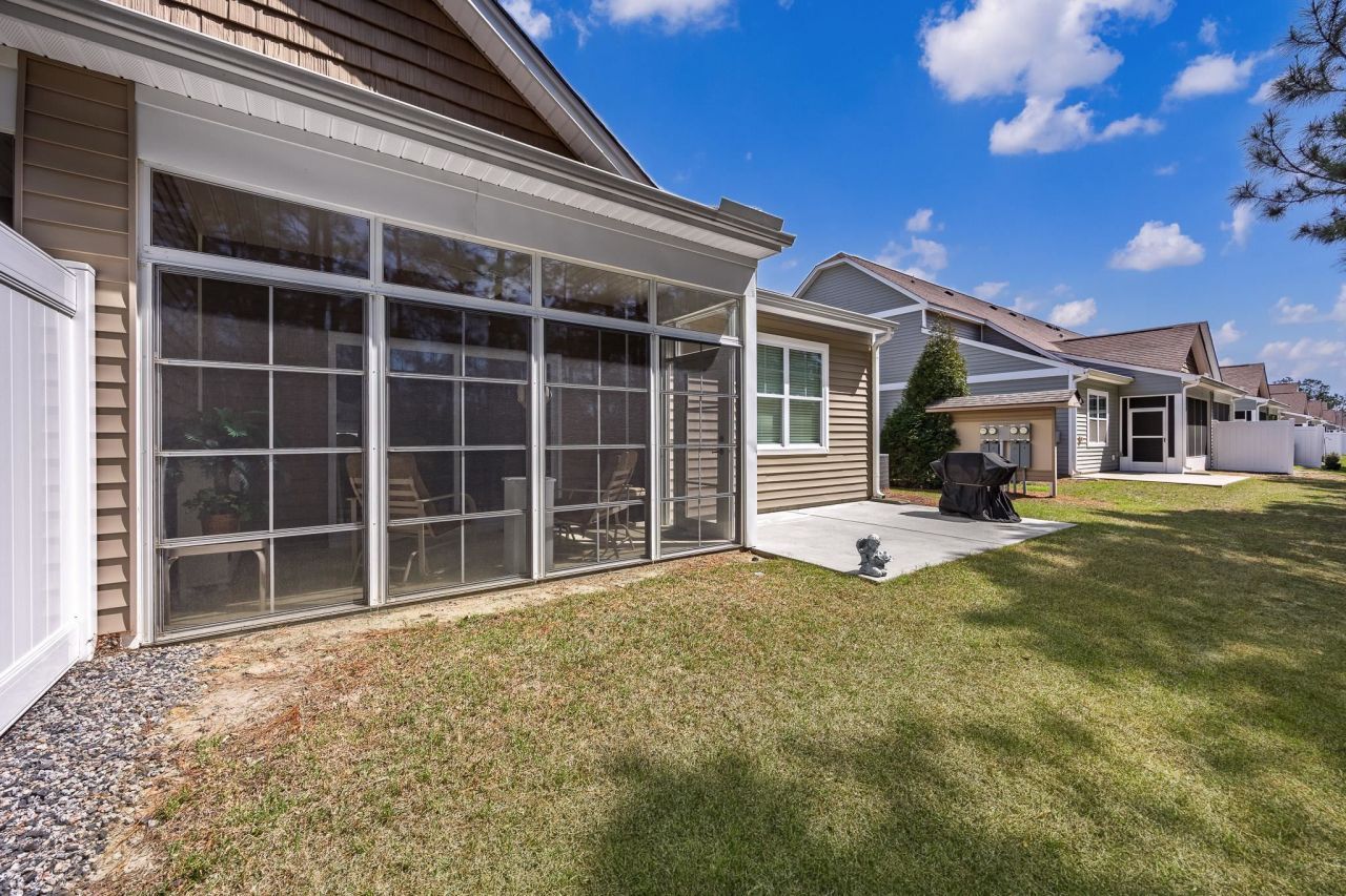 188 Machrie Loop Photo 42