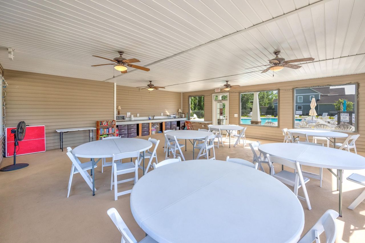 188 Machrie Loop Photo 48