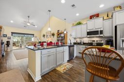 188 Machrie Loop photo 4