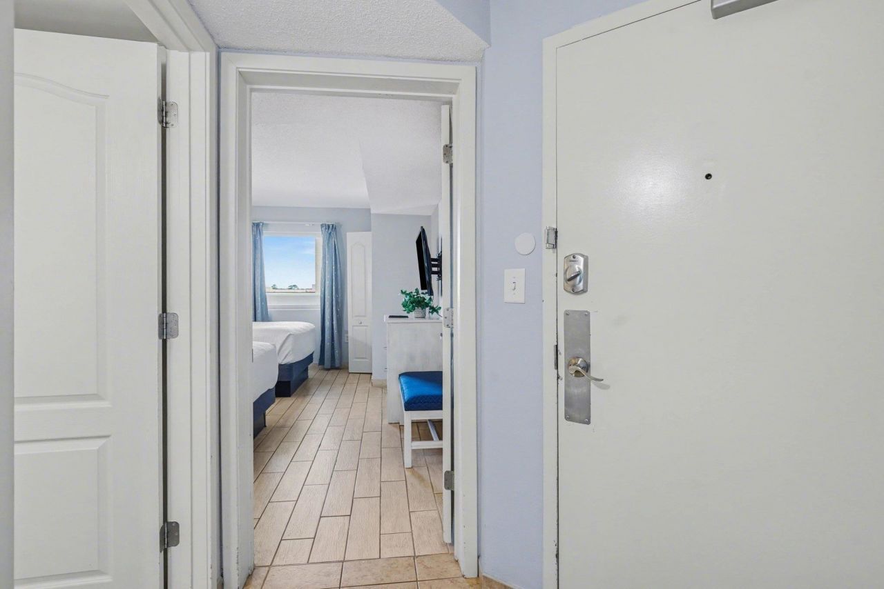 2504 N Ocean Blvd.  Photo 10