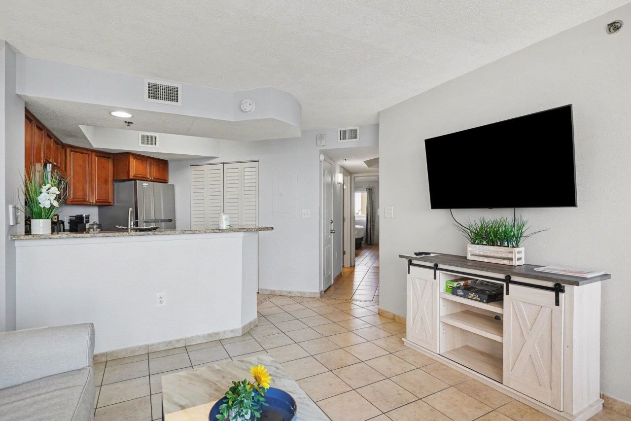 2504 N Ocean Blvd.  Photo 4