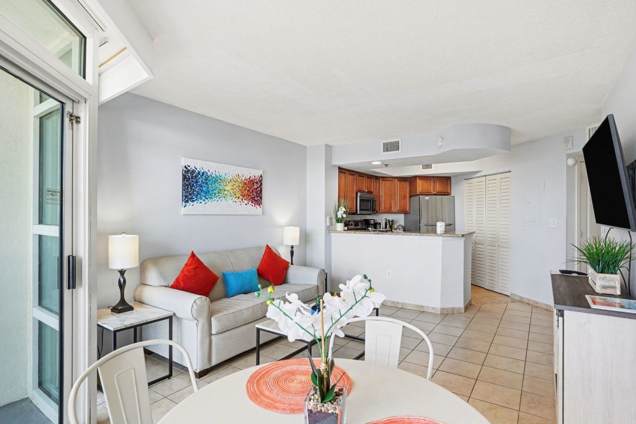 2504 N Ocean Blvd.  Photo 6