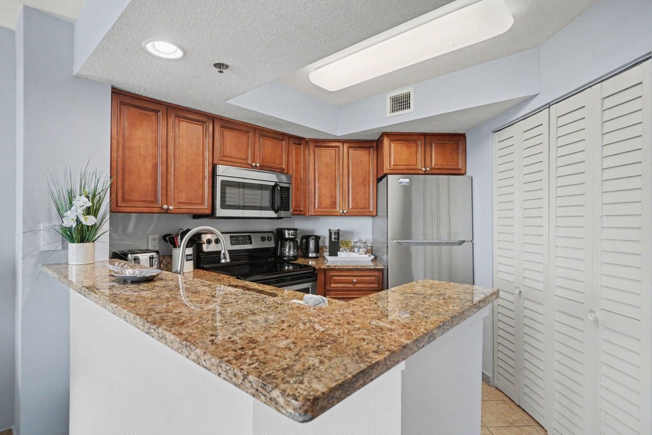 2504 N Ocean Blvd.  Photo 7