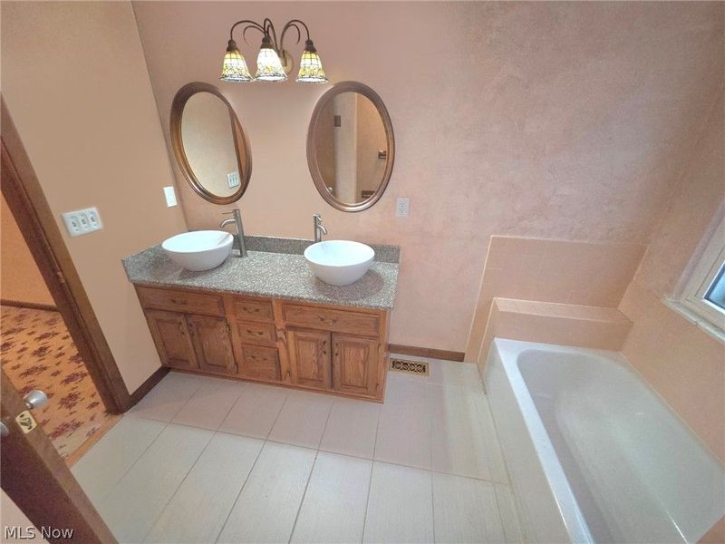 38450 Crossbrook Avenue, Willoughby, OH 44094 Photo 17