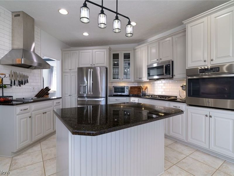 21711 Woodfield Trail , Strongsville, OH 44149 Photo 16