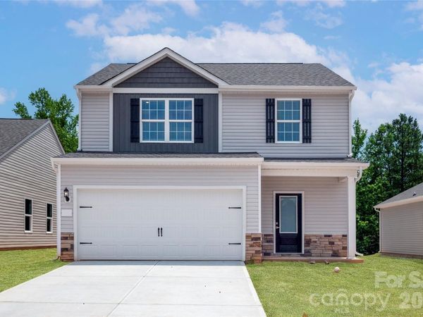 3411 Robindale Drive , Winston Salem, NC 27107