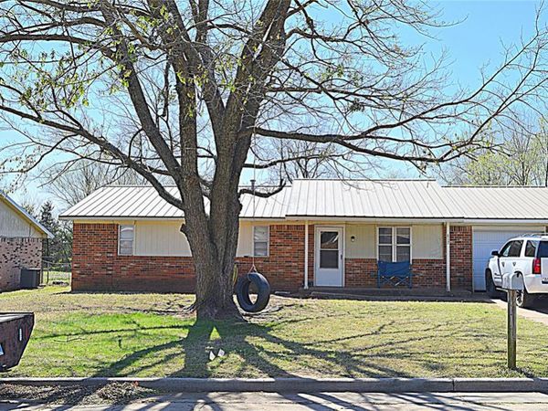 612 Nichols Avenue, Tecumseh, OK 74873