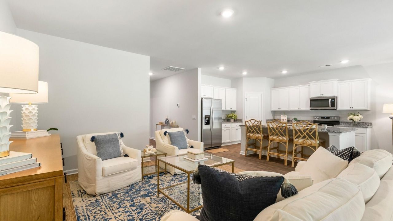 3919 Aberfeldy Lane Photo 4