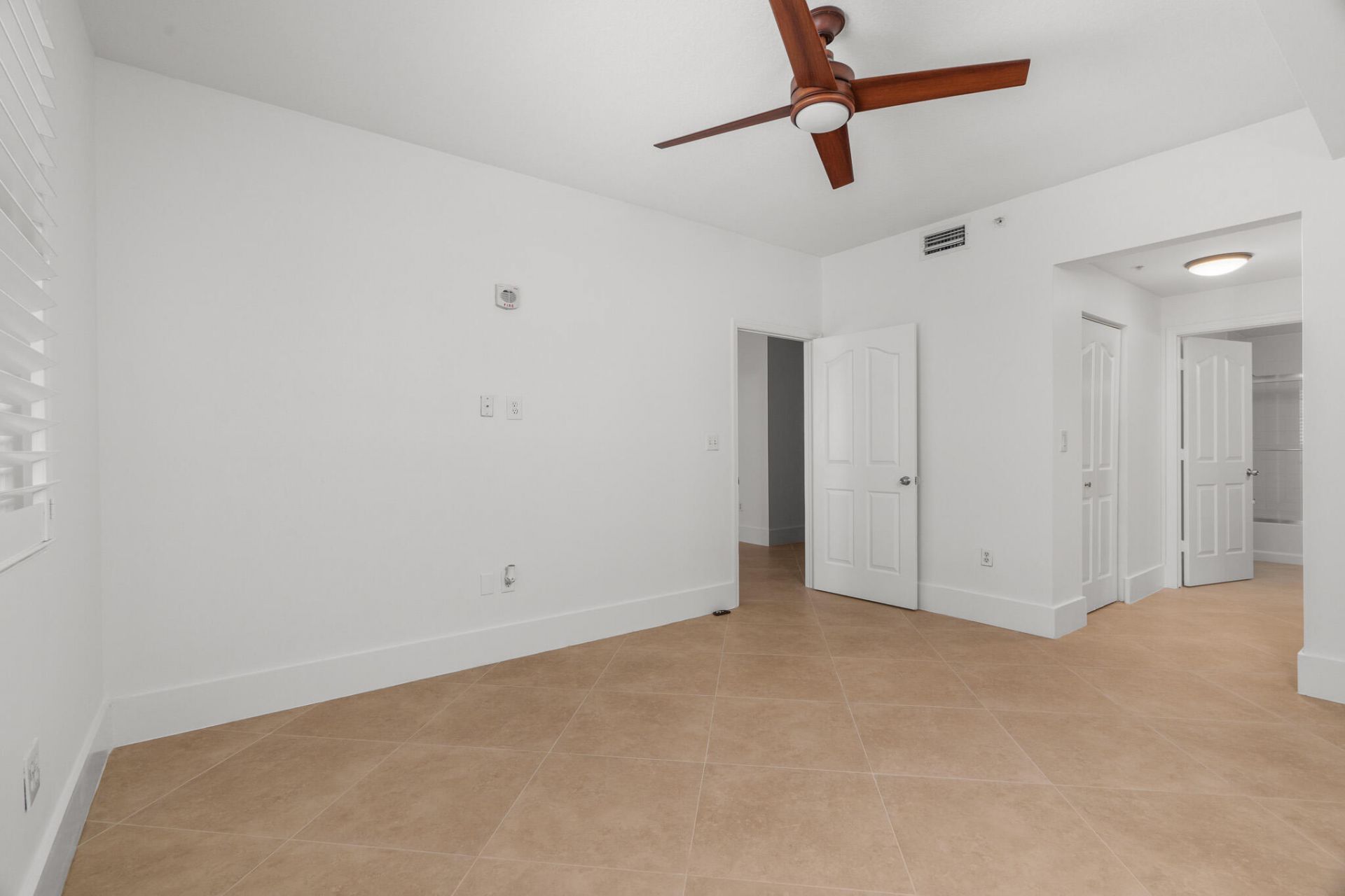 250 NE 3rd Avenue, Unit 1207, Delray Beach, FL 33444 Photo