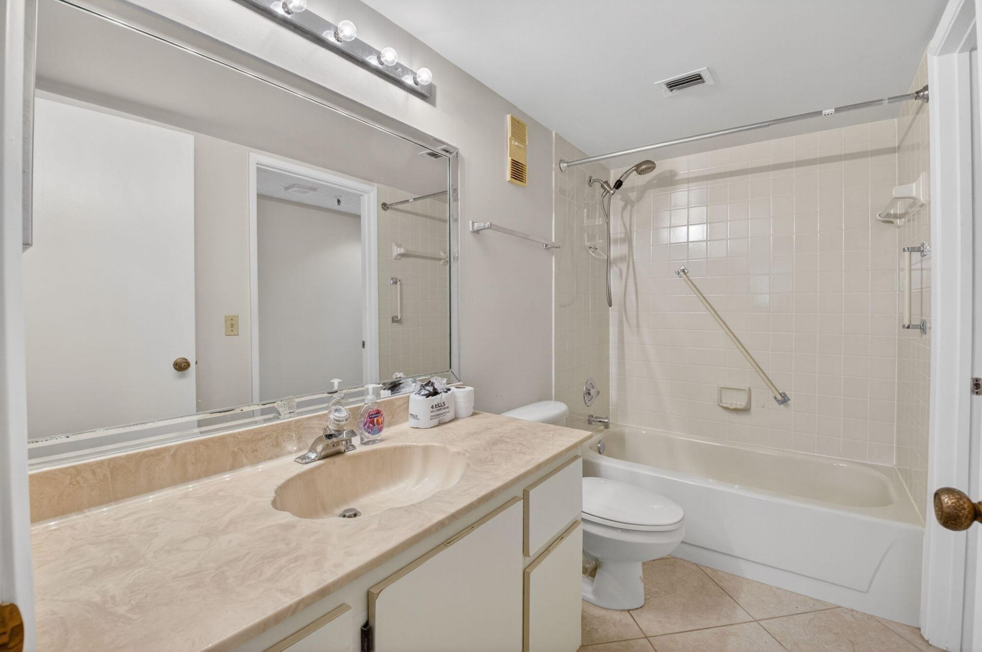 14476 Amberly Lane, Unit 203, Delray Beach, FL 33446 Photo